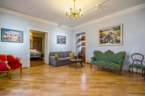 Отель Gallery Apartment  Тбилиси